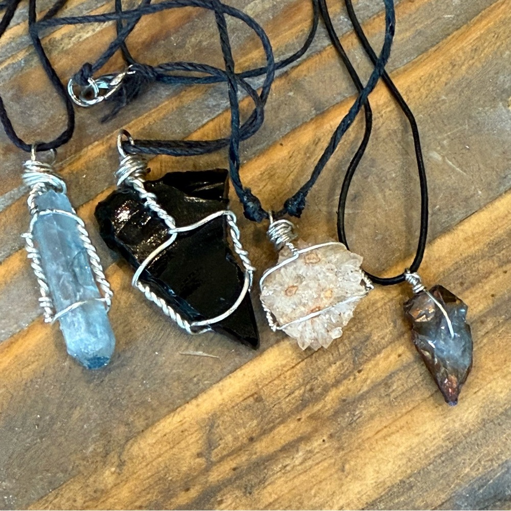 Lot of 4 Natural Stone Pendant Necklaces Obsidian Quartz Druzy